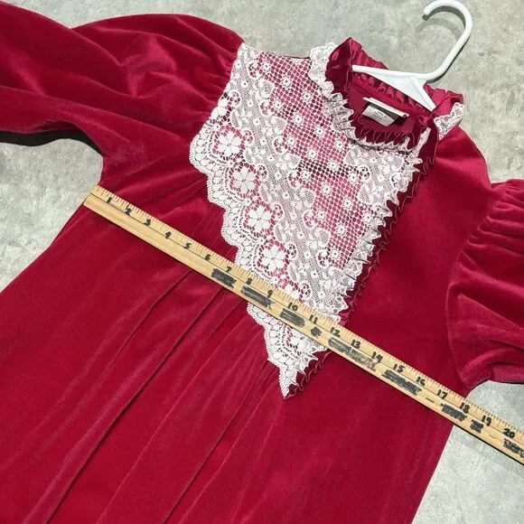 Vtg Donna Richard Gilligan Omalley Nightgown Women Pettite Lace Pockets USA - Picture 5 of 13